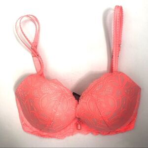 Victoria’s Secret Very Sexy Push Up Pigeonnant Bra